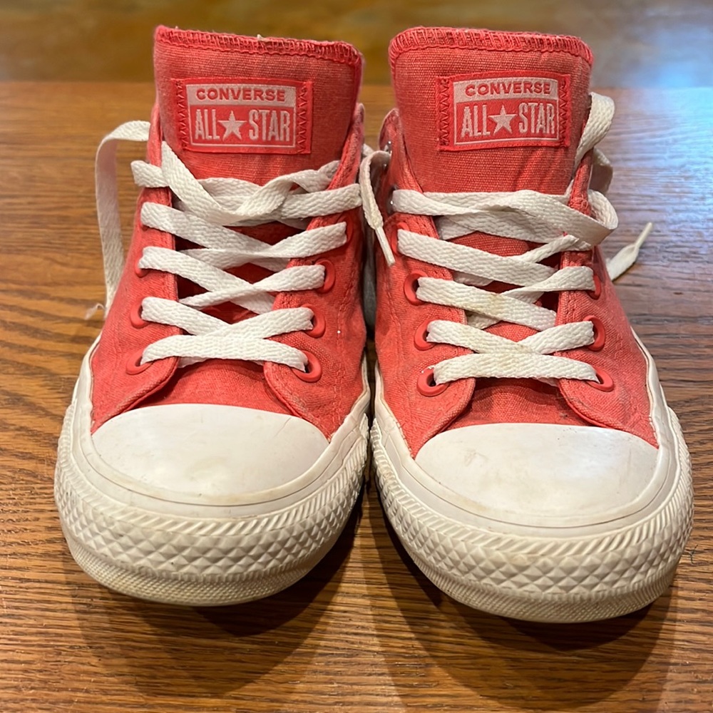 Pink Converse All-Star size 8